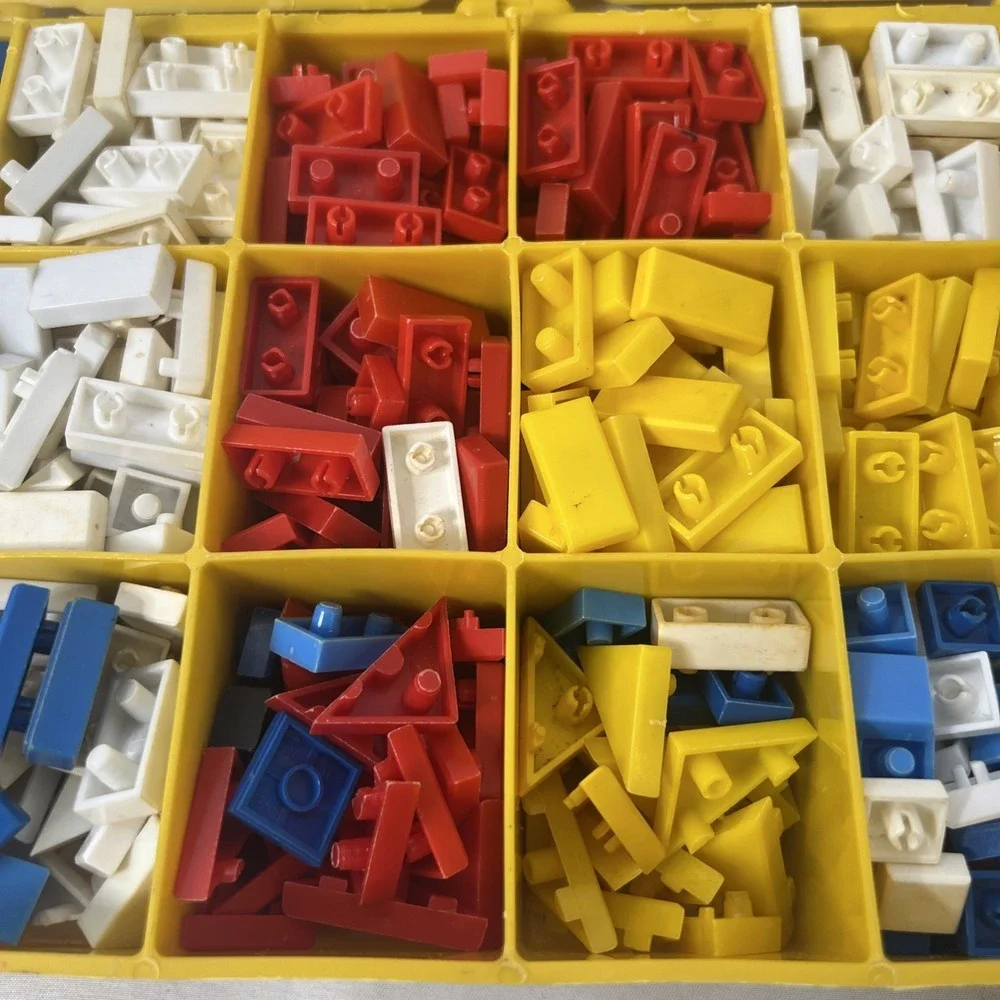 Vintage Yellow Plastic Box With Building Pieces Toy‎ Red Blue White Yellow
